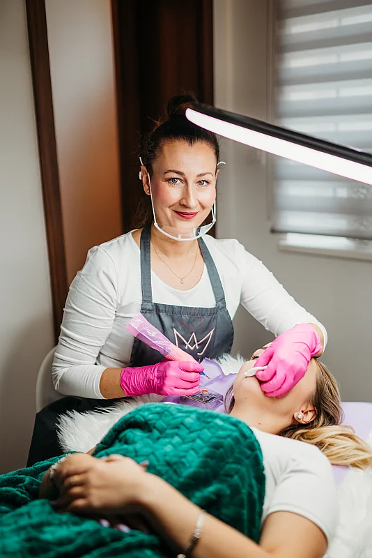 Kosmetické studio Luci Pukluš - Moravany - Permanentní Make Up, Lifting, Epilace, Peeling, řasy, obočí a další kosmetické služby - foto21.webp